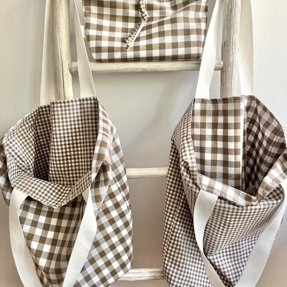 Ir a página bolsa-pepa-reversible-vichy-duo-tostado