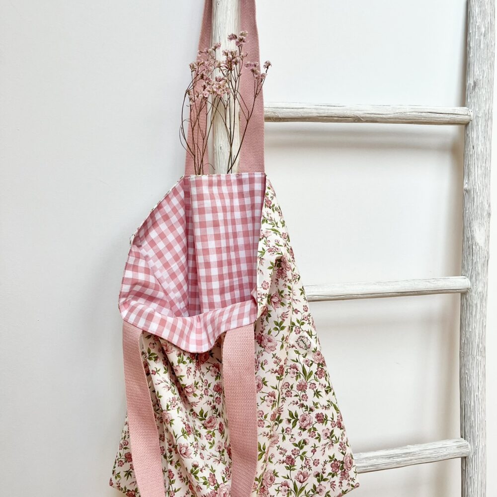 Bolsa Pepa reversible flores rosa y verde vichy